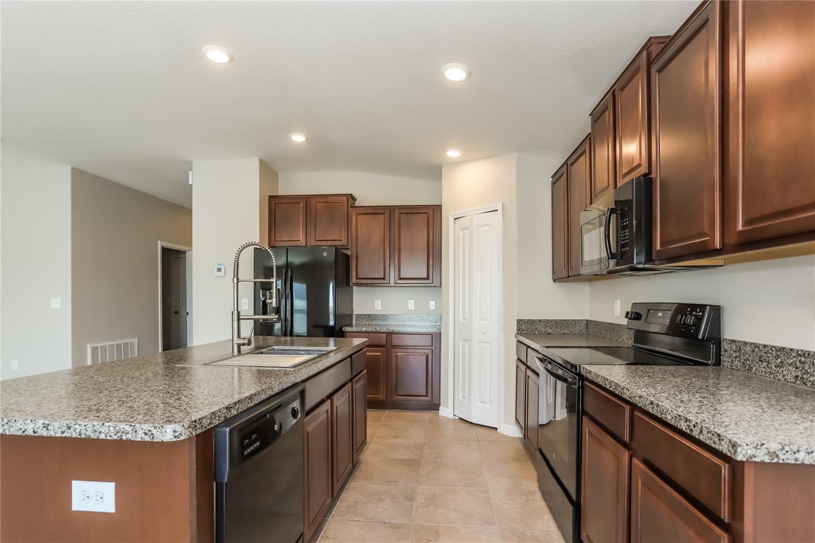 Image 4 of 15 For 10204 Carloway Hills Drive
