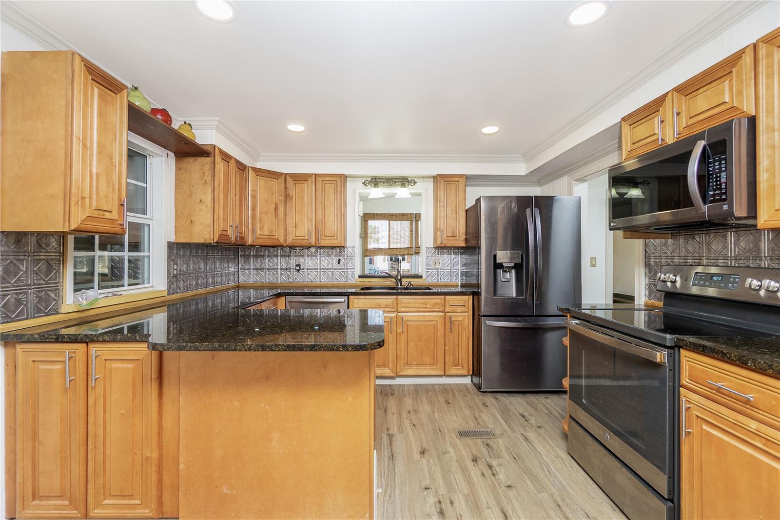 Image 5 of 65 For 7566 Danvers Circle