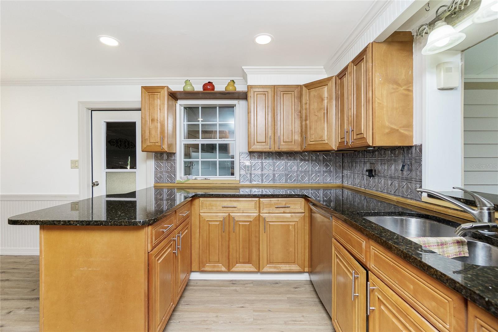 Image 7 of 65 For 7566 Danvers Circle