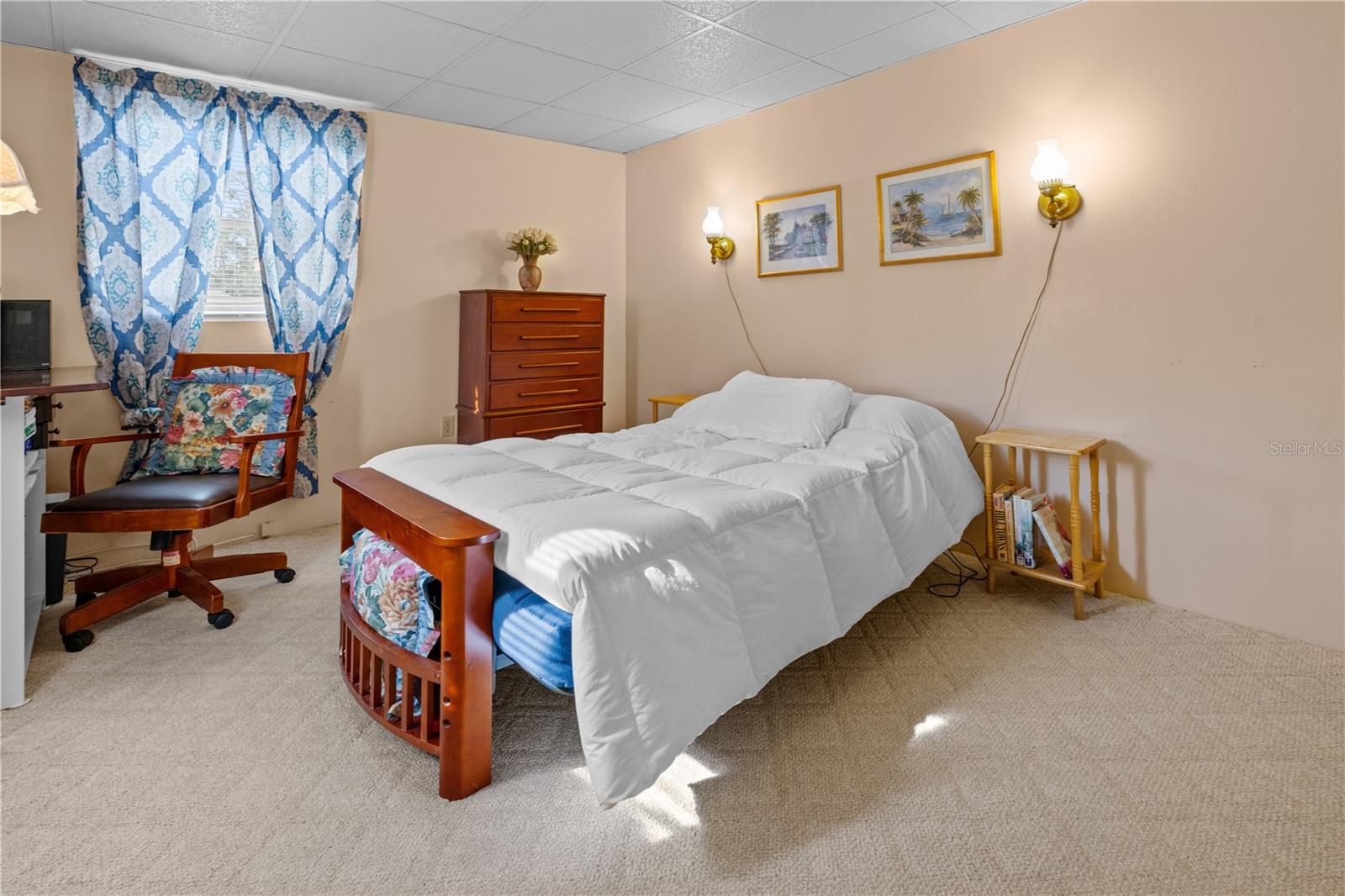 Image 20 of 42 For 5488 Holiday Park Boulevard