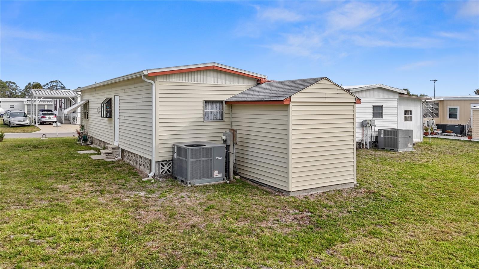 Image 30 of 42 For 5488 Holiday Park Boulevard