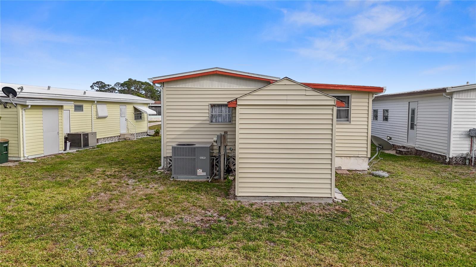 Image 31 of 42 For 5488 Holiday Park Boulevard