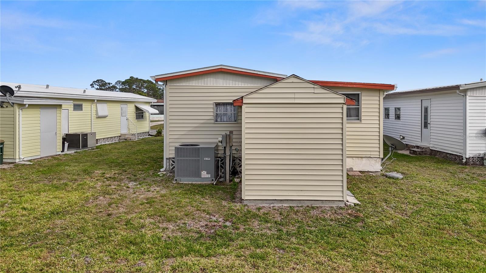 Image 32 of 42 For 5488 Holiday Park Boulevard