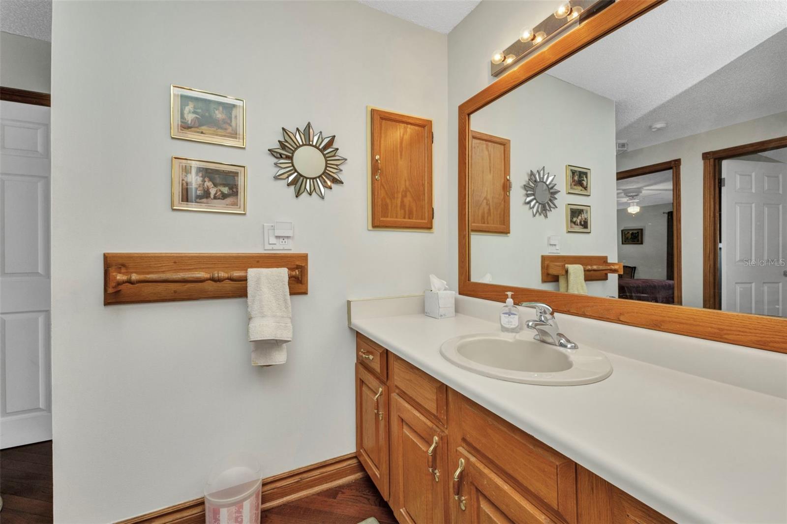 Image 18 of 58 For 22375 Edgewater Drive 255