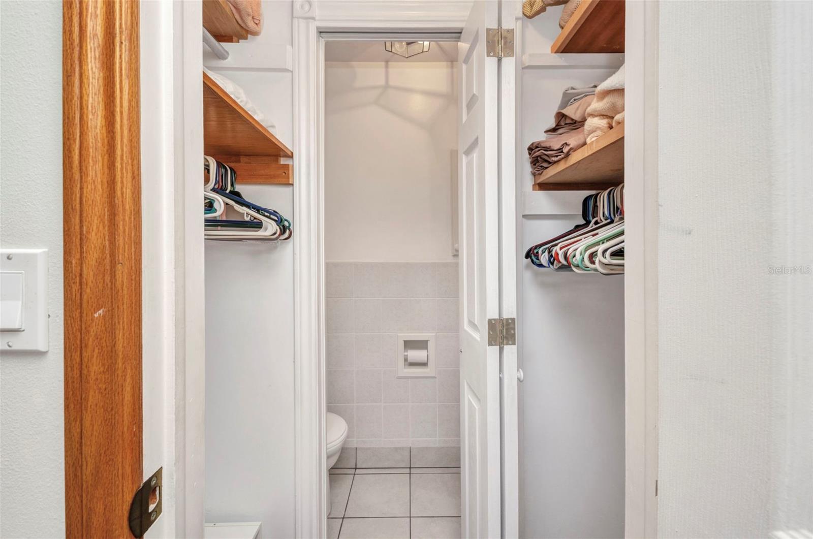 Image 21 of 58 For 22375 Edgewater Drive 255