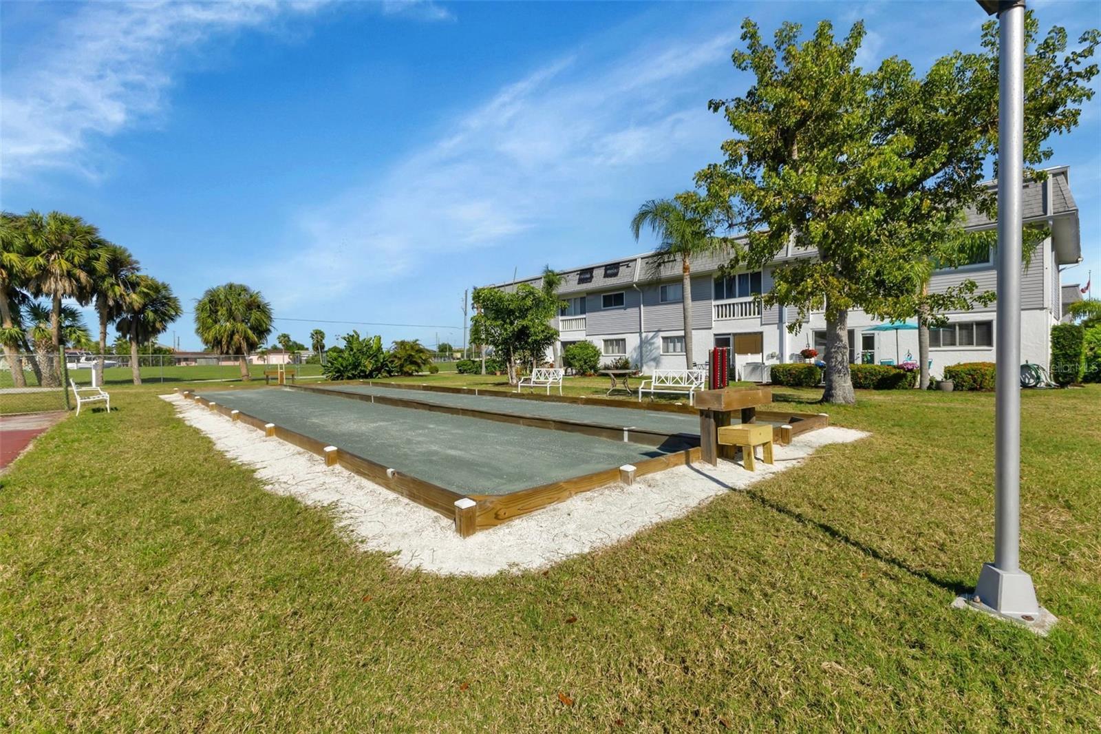 Image 35 of 58 For 22375 Edgewater Drive 255