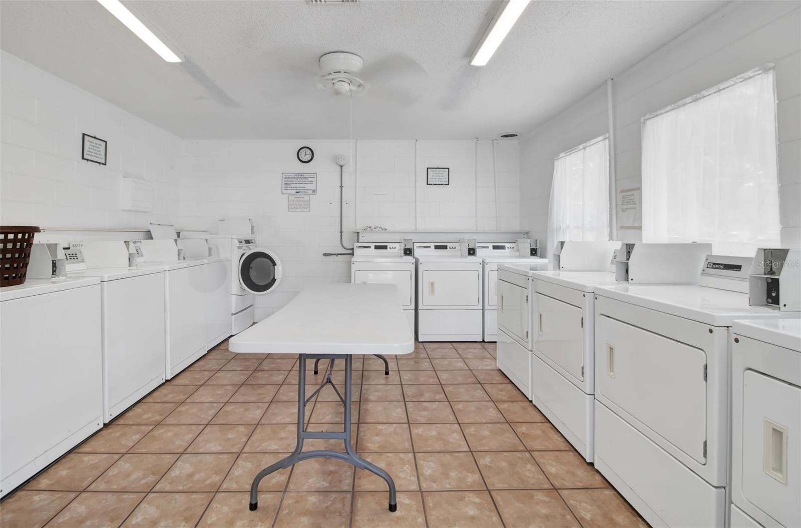 Image 40 of 58 For 22375 Edgewater Drive 255