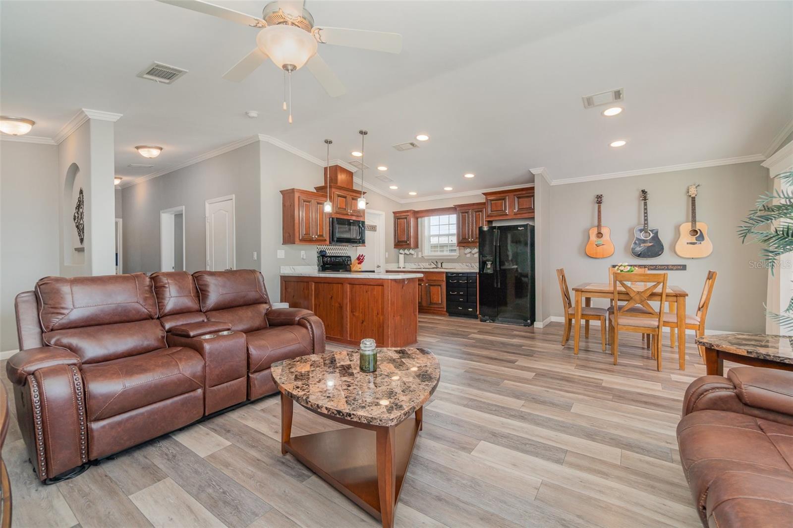 Image 3 of 36 For 714 Fairmount Drive