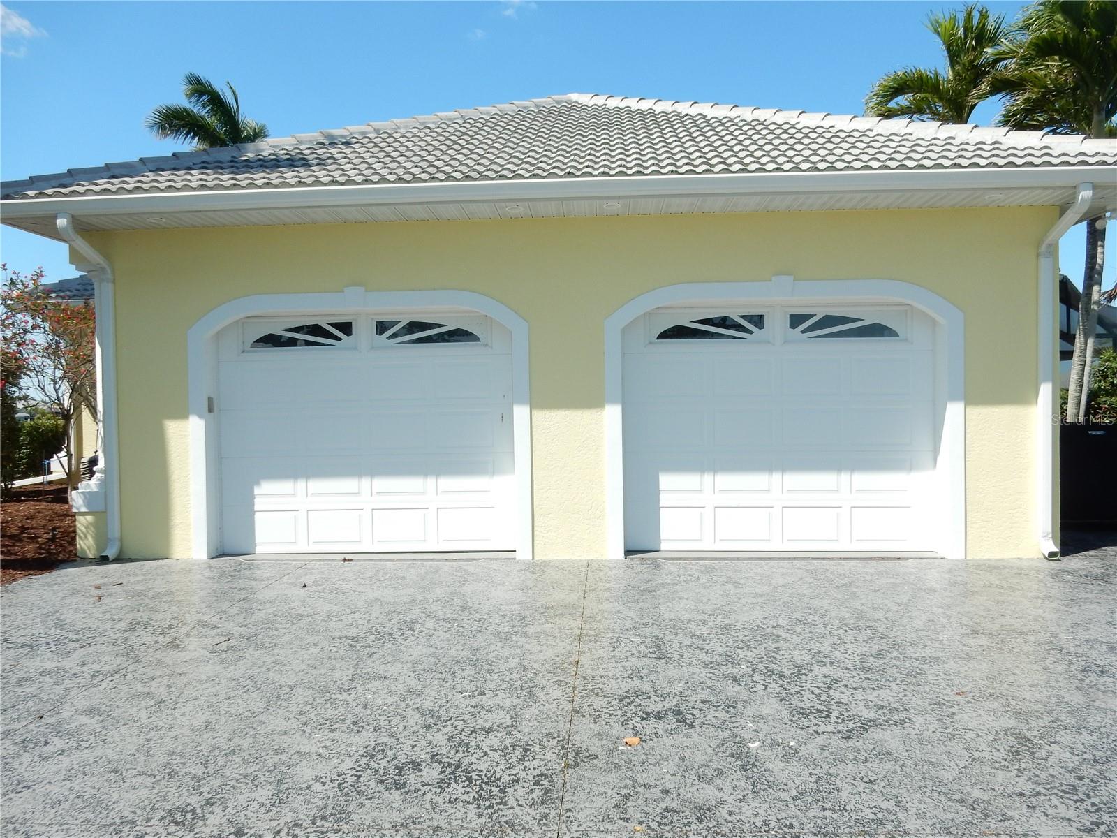 Image 18 of 60 For 15490 Seafoam Circle