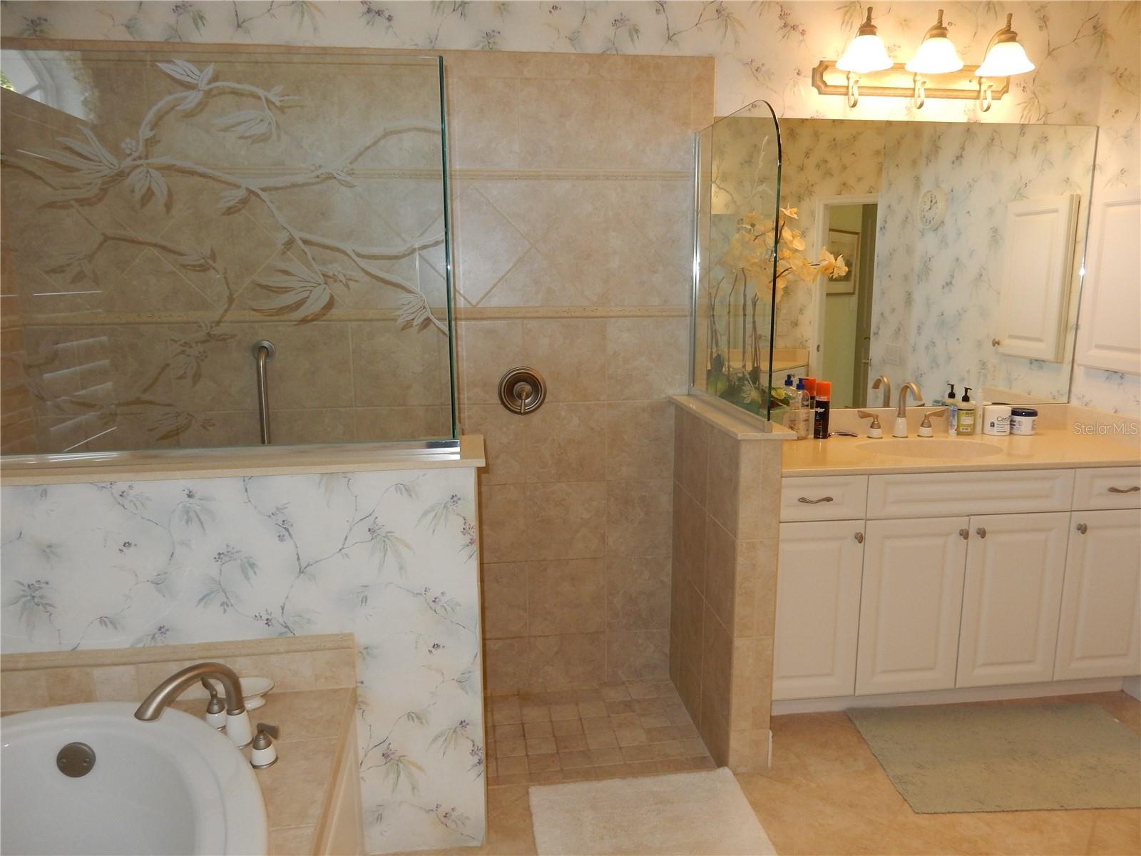 Image 46 of 60 For 15490 Seafoam Circle