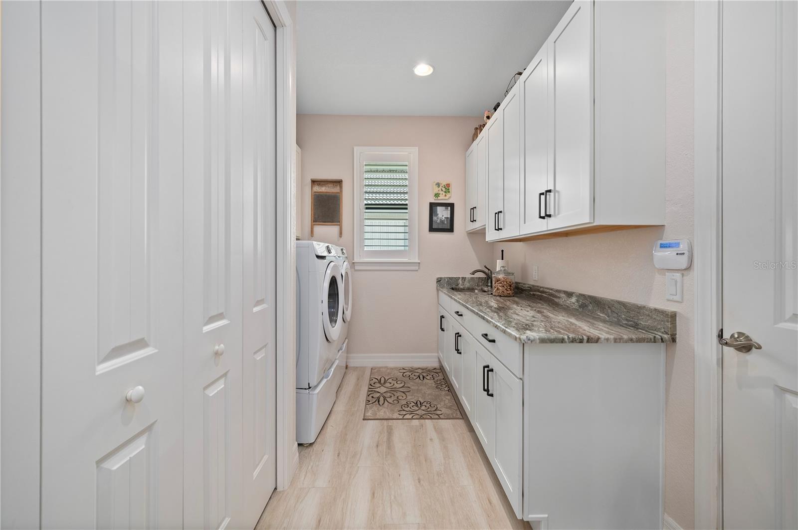 Image 42 of 71 For 4174 Perch Circle