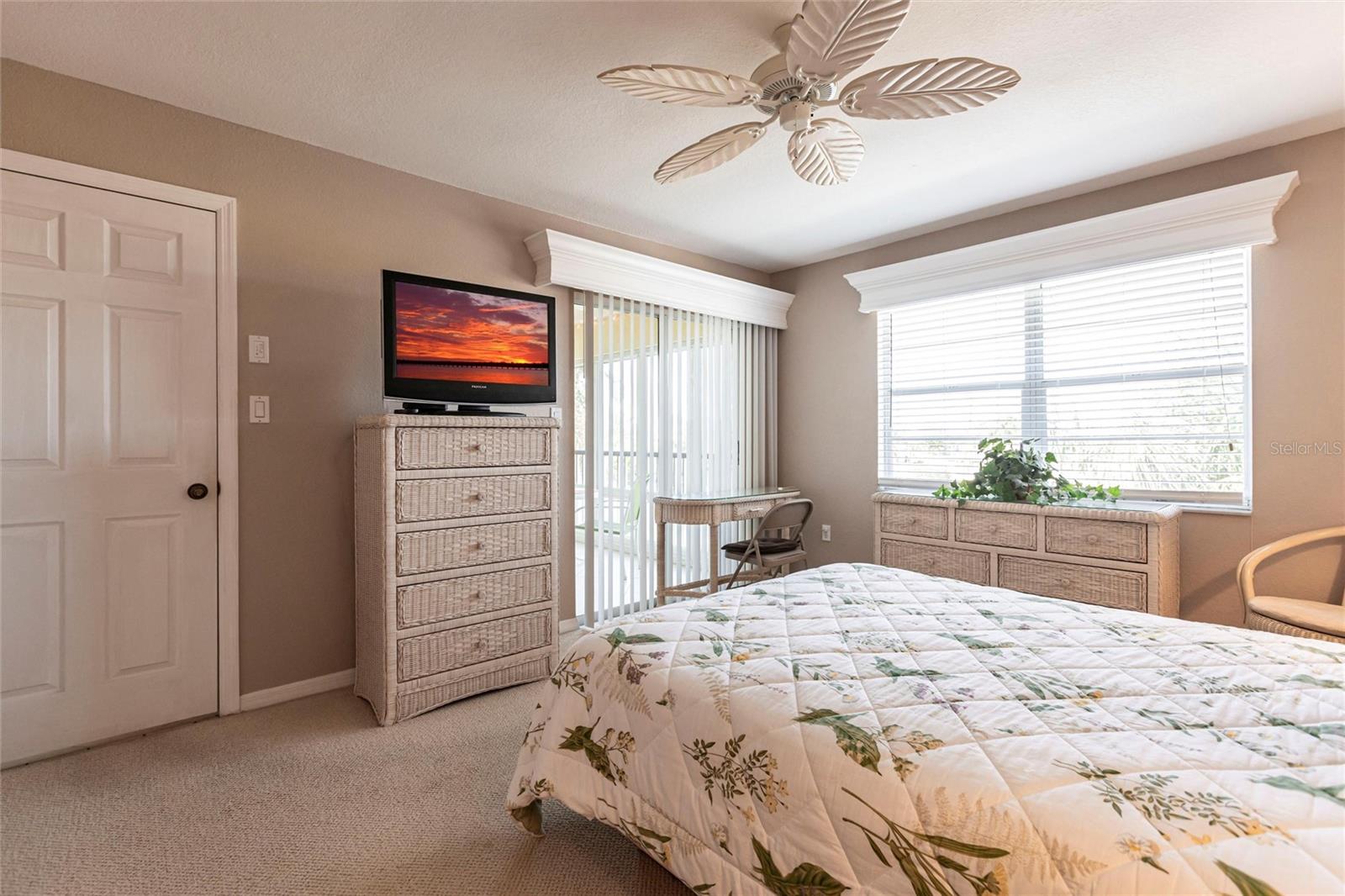 Image 10 of 31 For 4000 Bal Harbor Boulevard 124