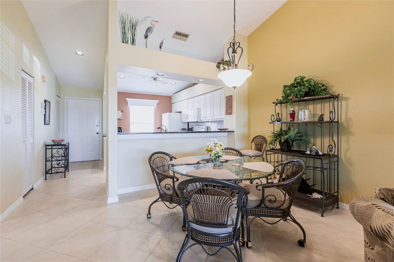 Image 5 of 31 For 4000 Bal Harbor Boulevard 124