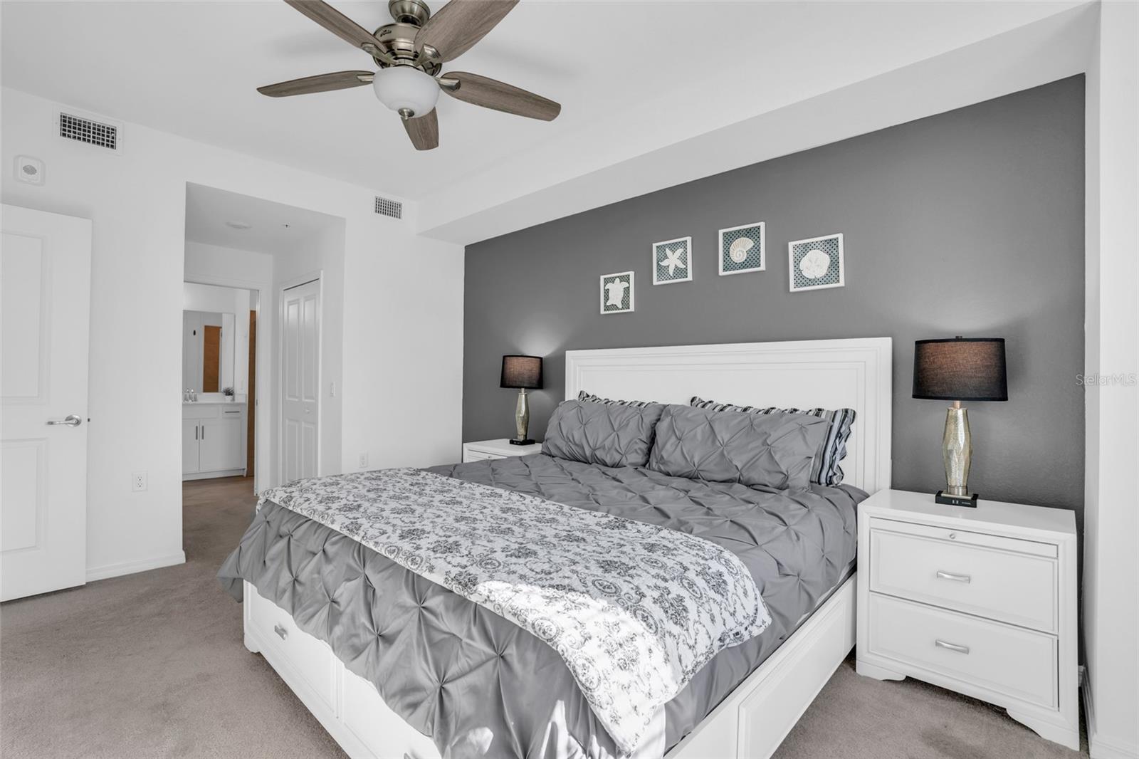 Image 16 of 42 For 14204 Heritage Landing Boulevard 712