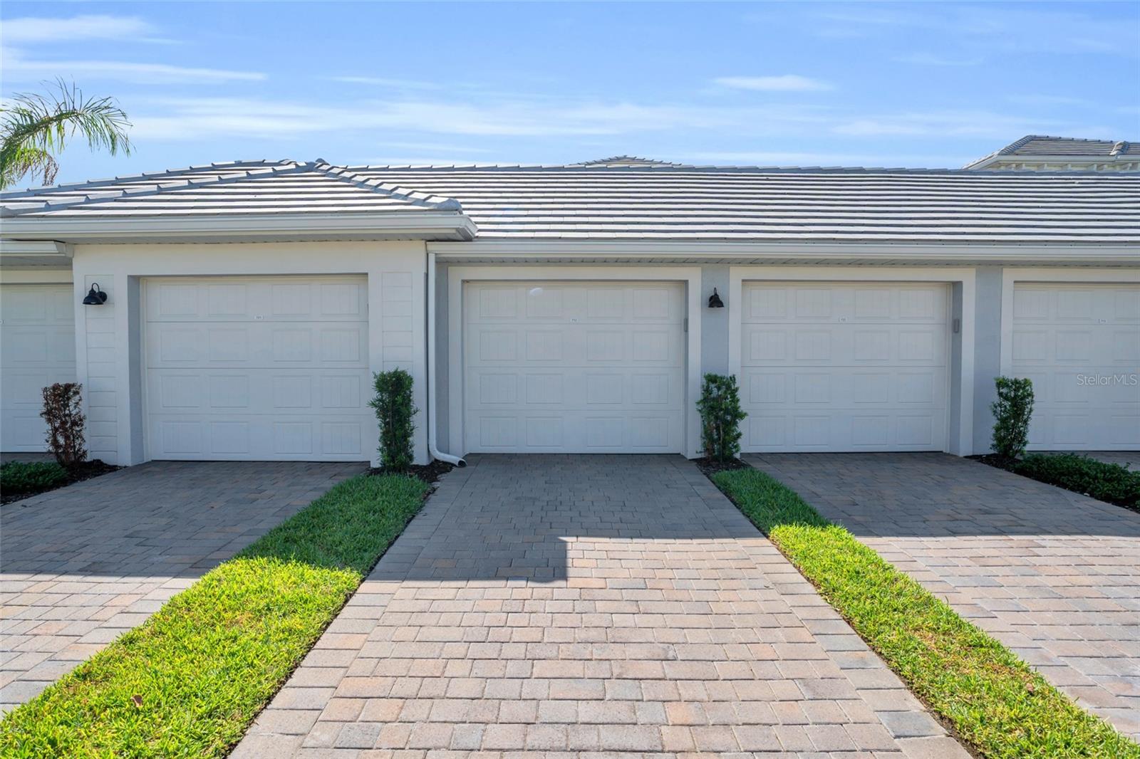 Image 23 of 42 For 14204 Heritage Landing Boulevard 712