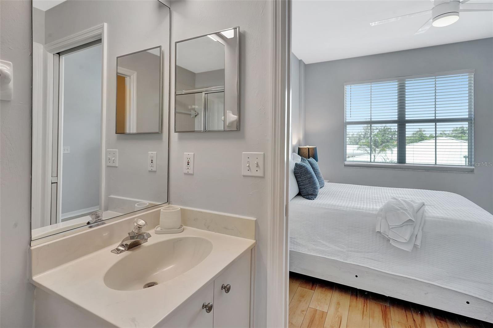 Image 10 of 35 For 2090 Matecumbe Key Road 1207