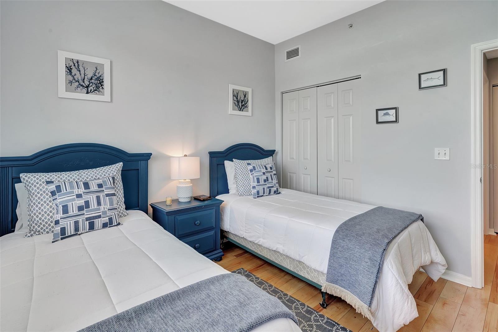 Image 11 of 35 For 2090 Matecumbe Key Road 1207