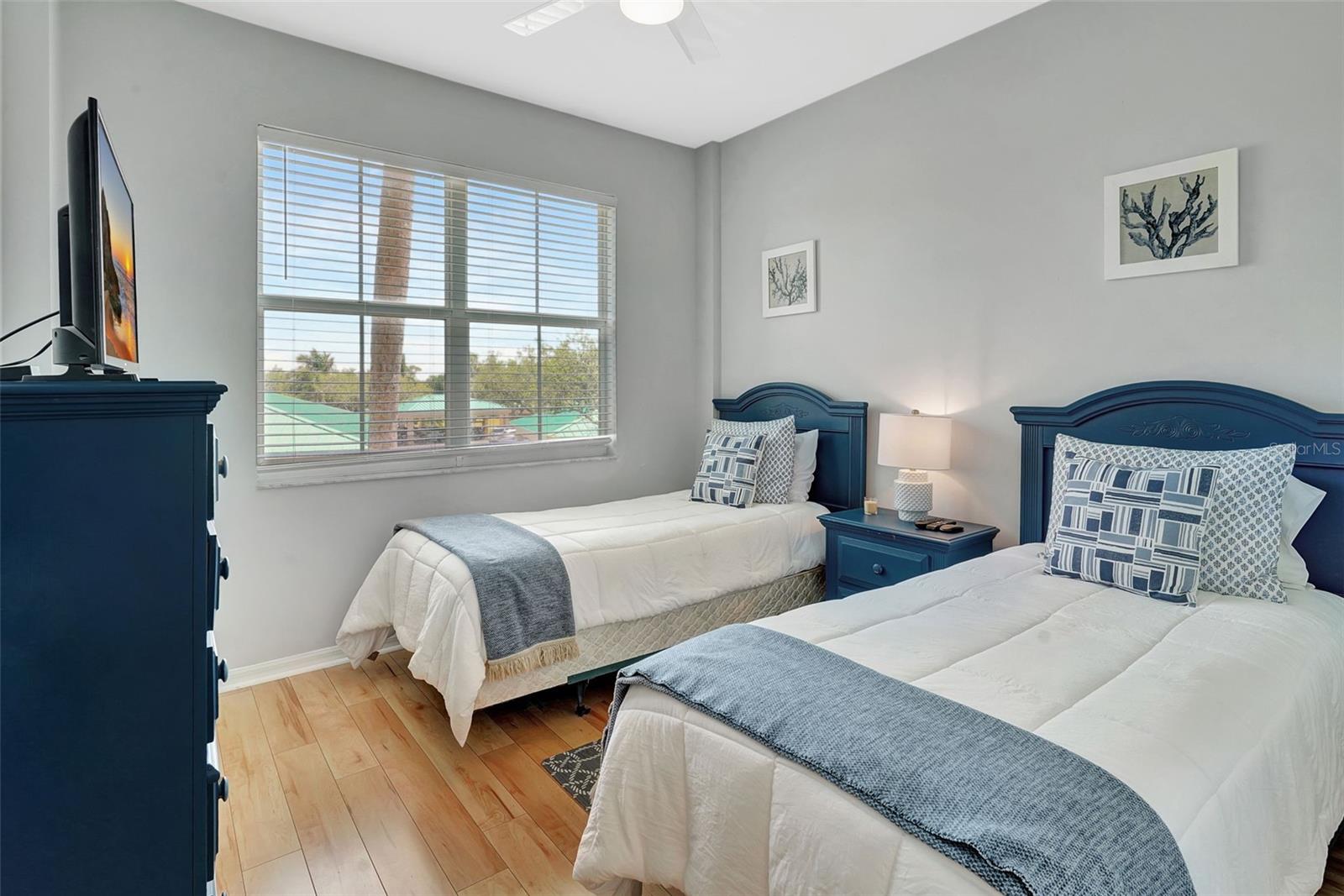 Image 12 of 35 For 2090 Matecumbe Key Road 1207