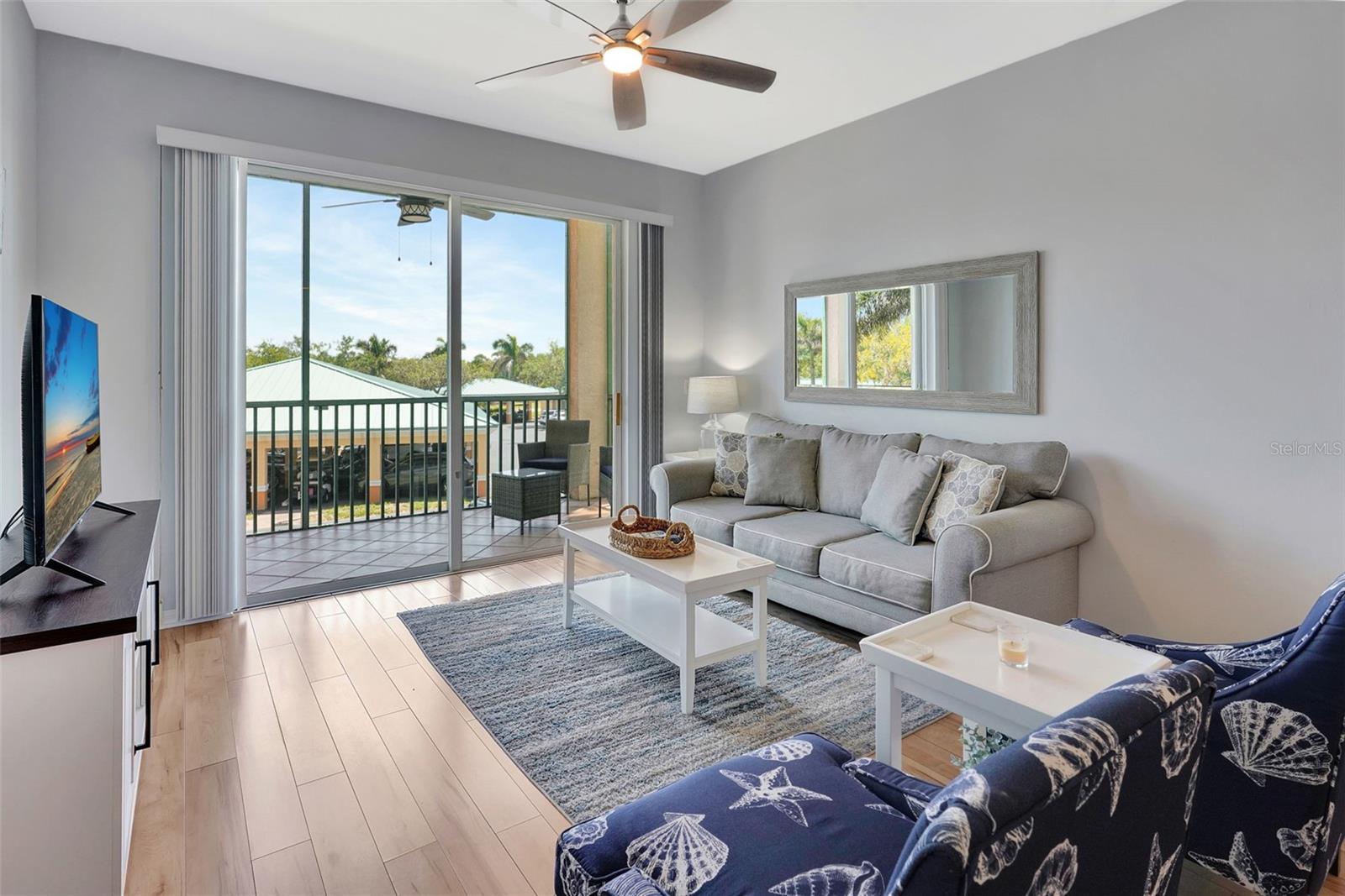 Image 18 of 35 For 2090 Matecumbe Key Road 1207