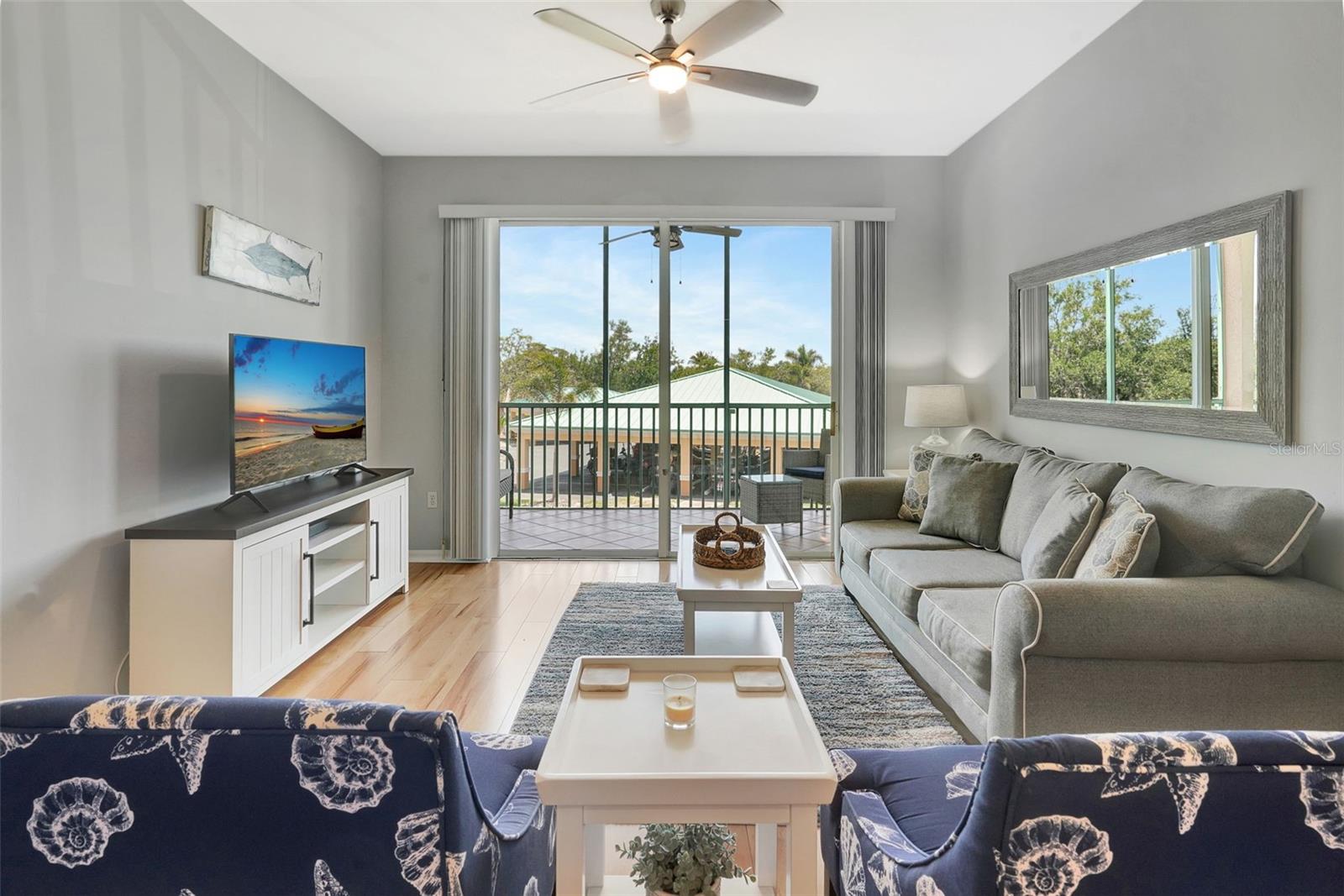 Image 20 of 35 For 2090 Matecumbe Key Road 1207