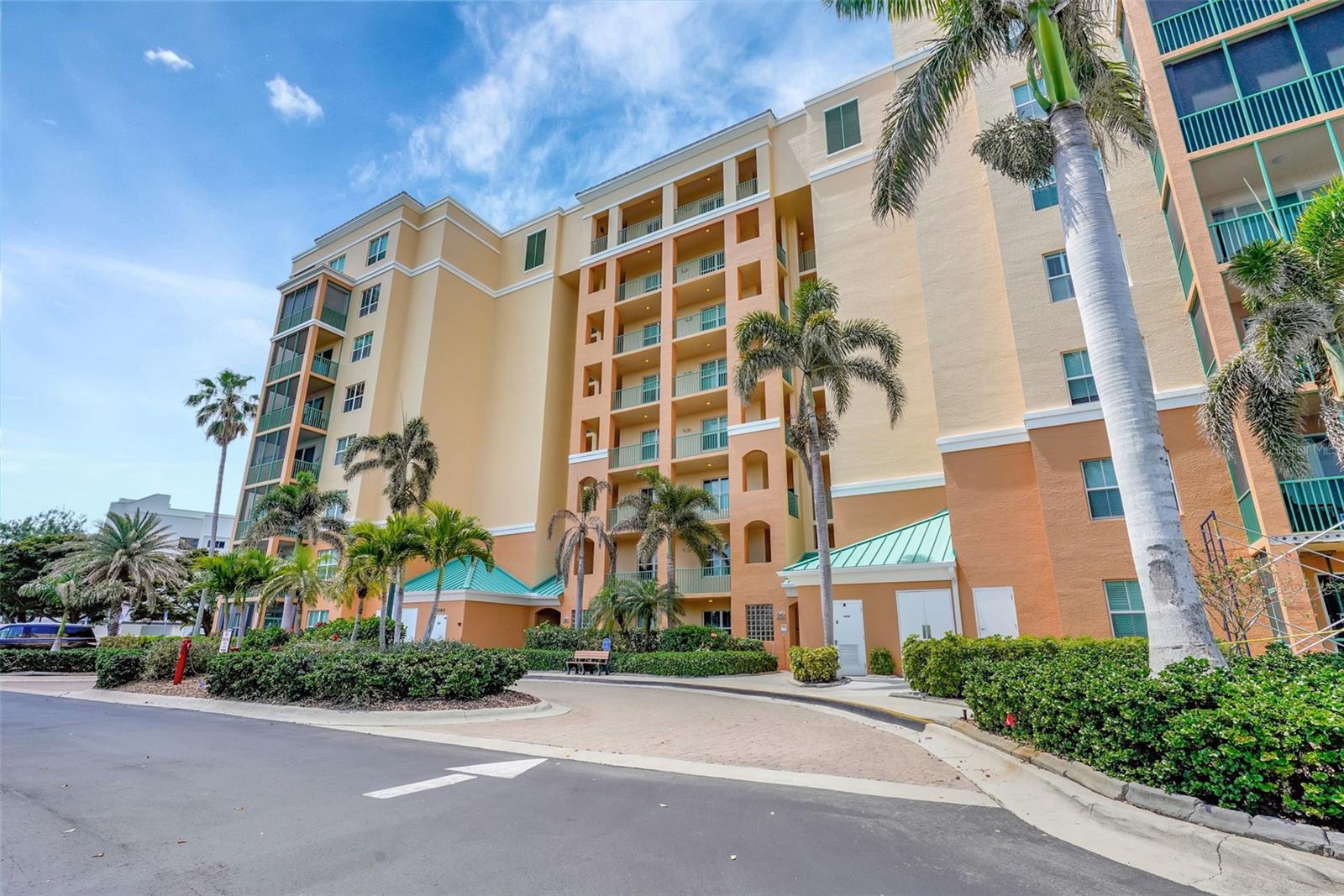Image 30 of 35 For 2090 Matecumbe Key Road 1207
