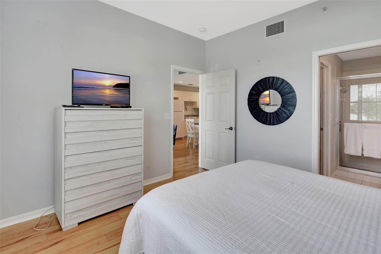 Image 6 of 35 For 2090 Matecumbe Key Road 1207
