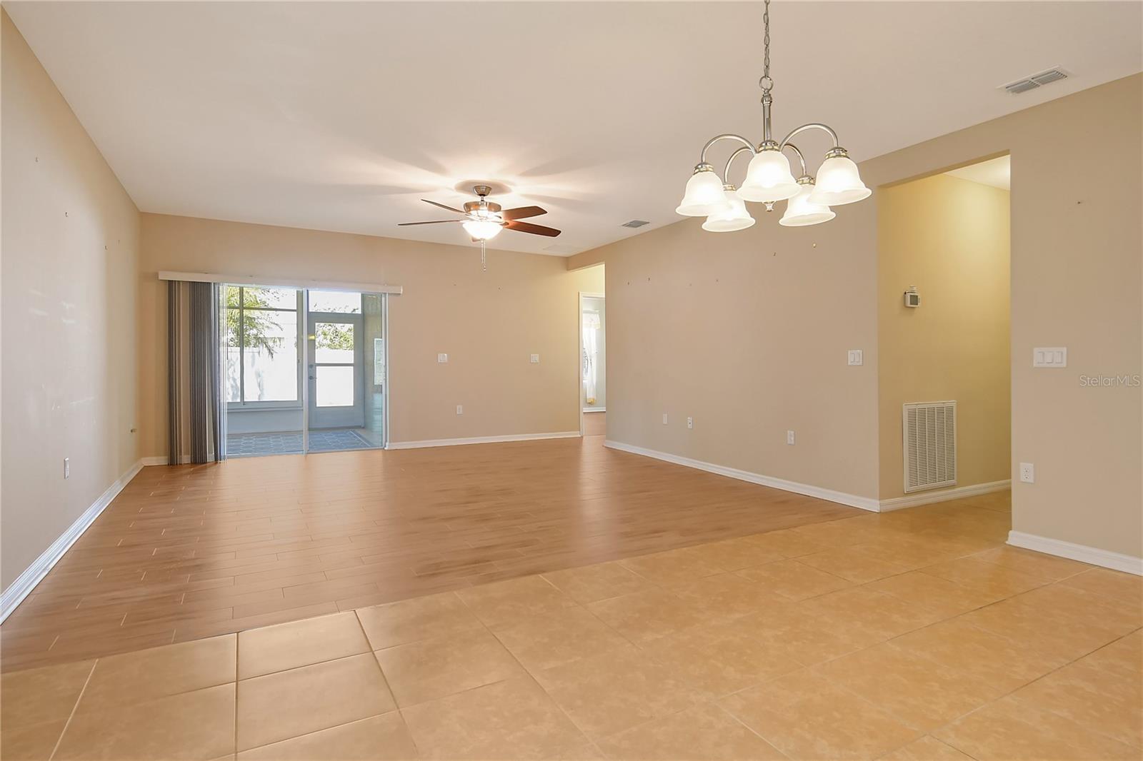 Image 11 of 50 For 27854 Arrowhead Circle