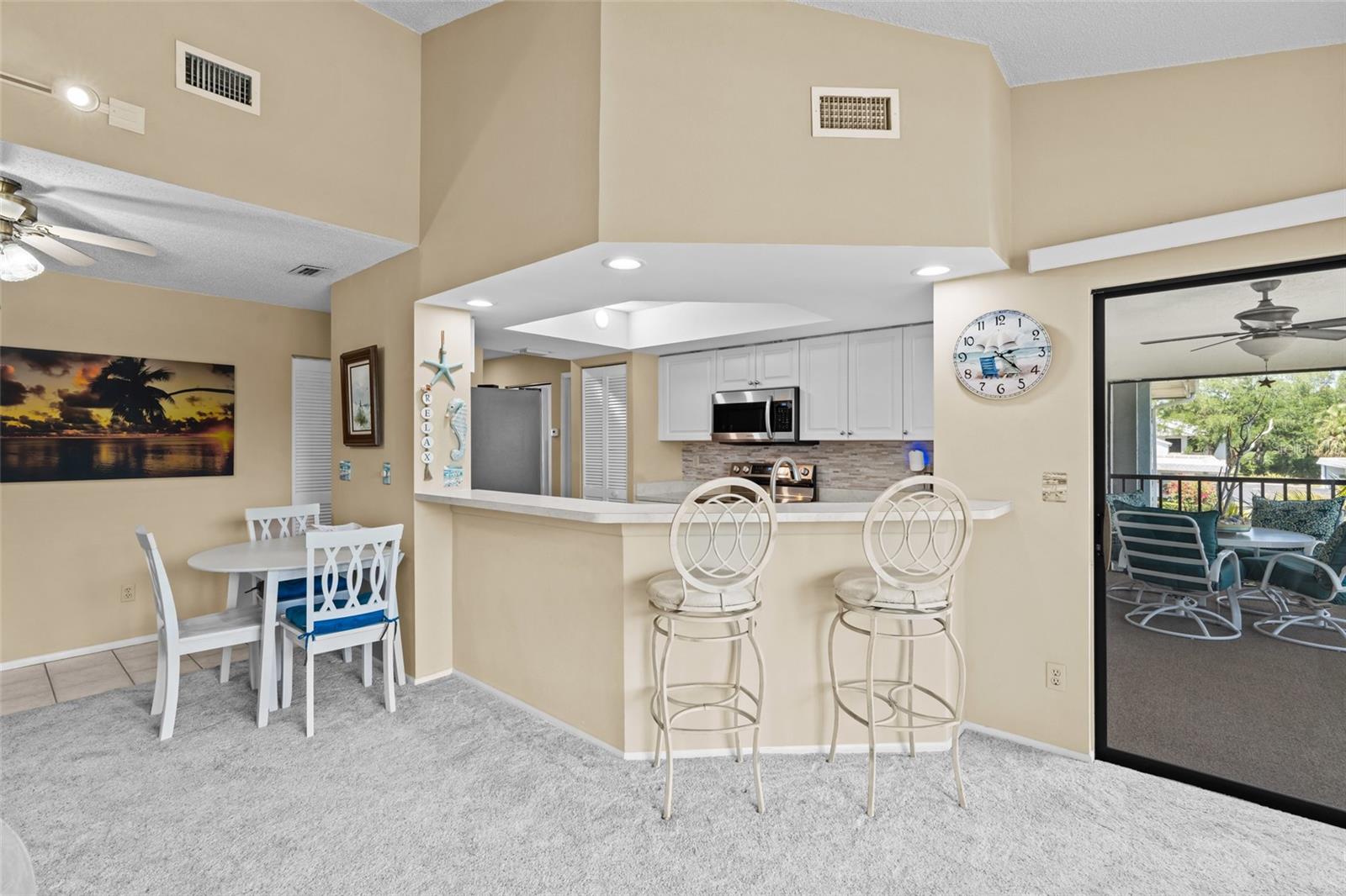 Image 7 of 29 For 13351 Greengate Boulevard 427