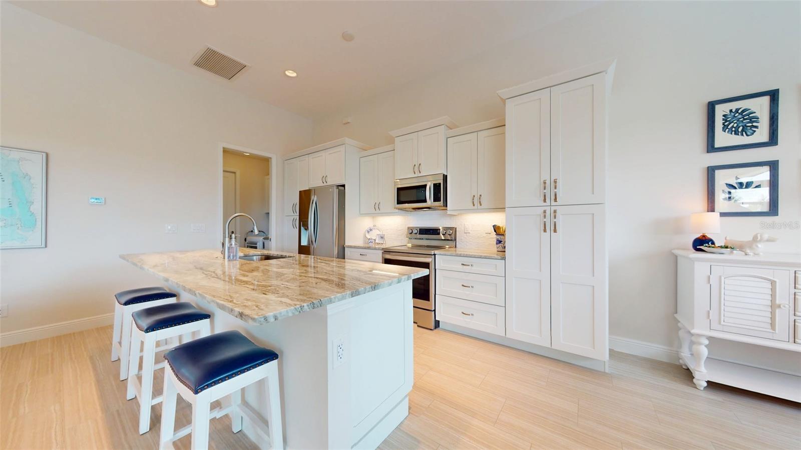 Image 44 of 55 For 24103 Pyramid Way