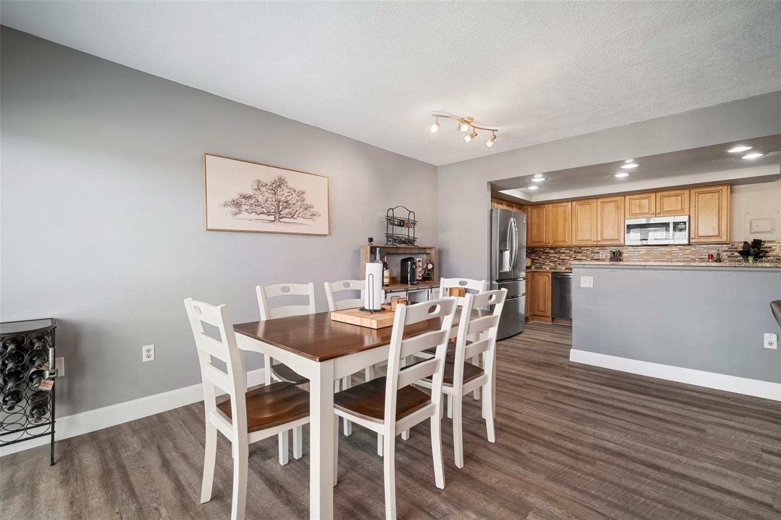 Image 14 of 67 For 2401 Bayshore Boulevard 1204