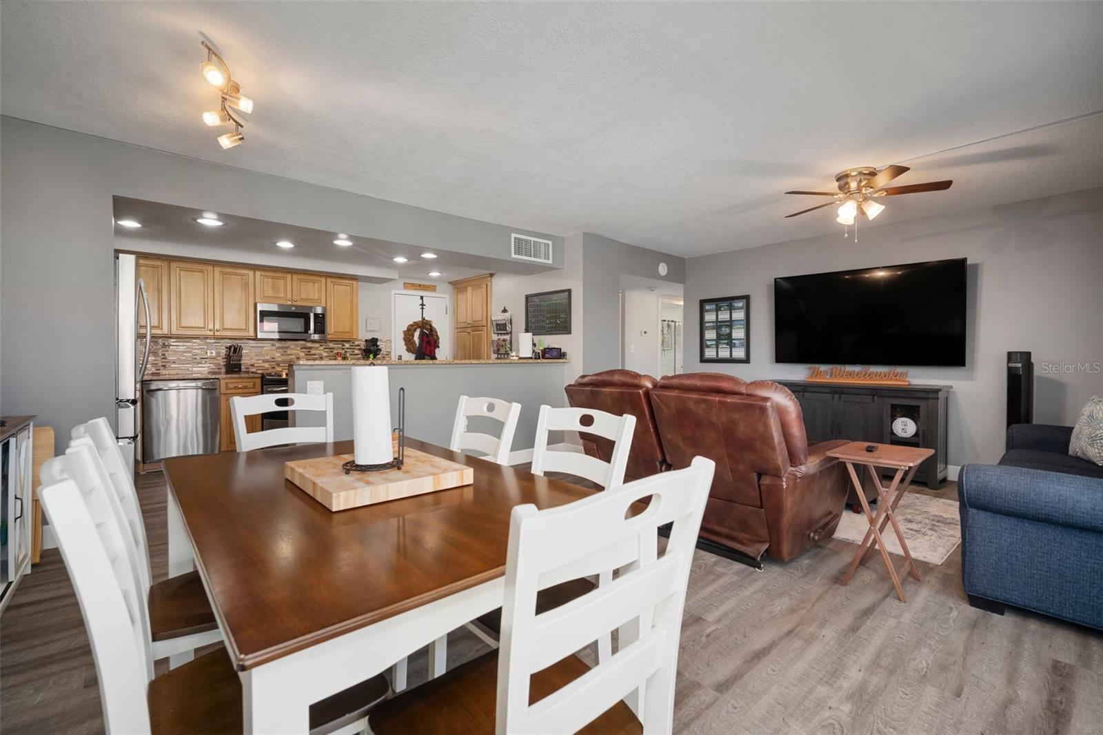 Image 15 of 67 For 2401 Bayshore Boulevard 1204