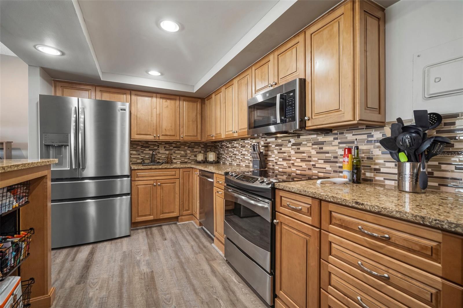 Image 17 of 67 For 2401 Bayshore Boulevard 1204
