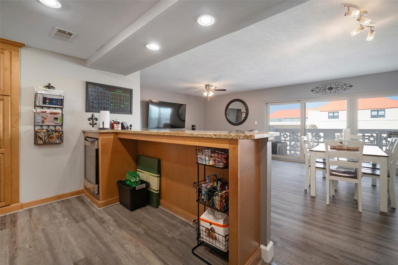 Image 19 of 67 For 2401 Bayshore Boulevard 1204