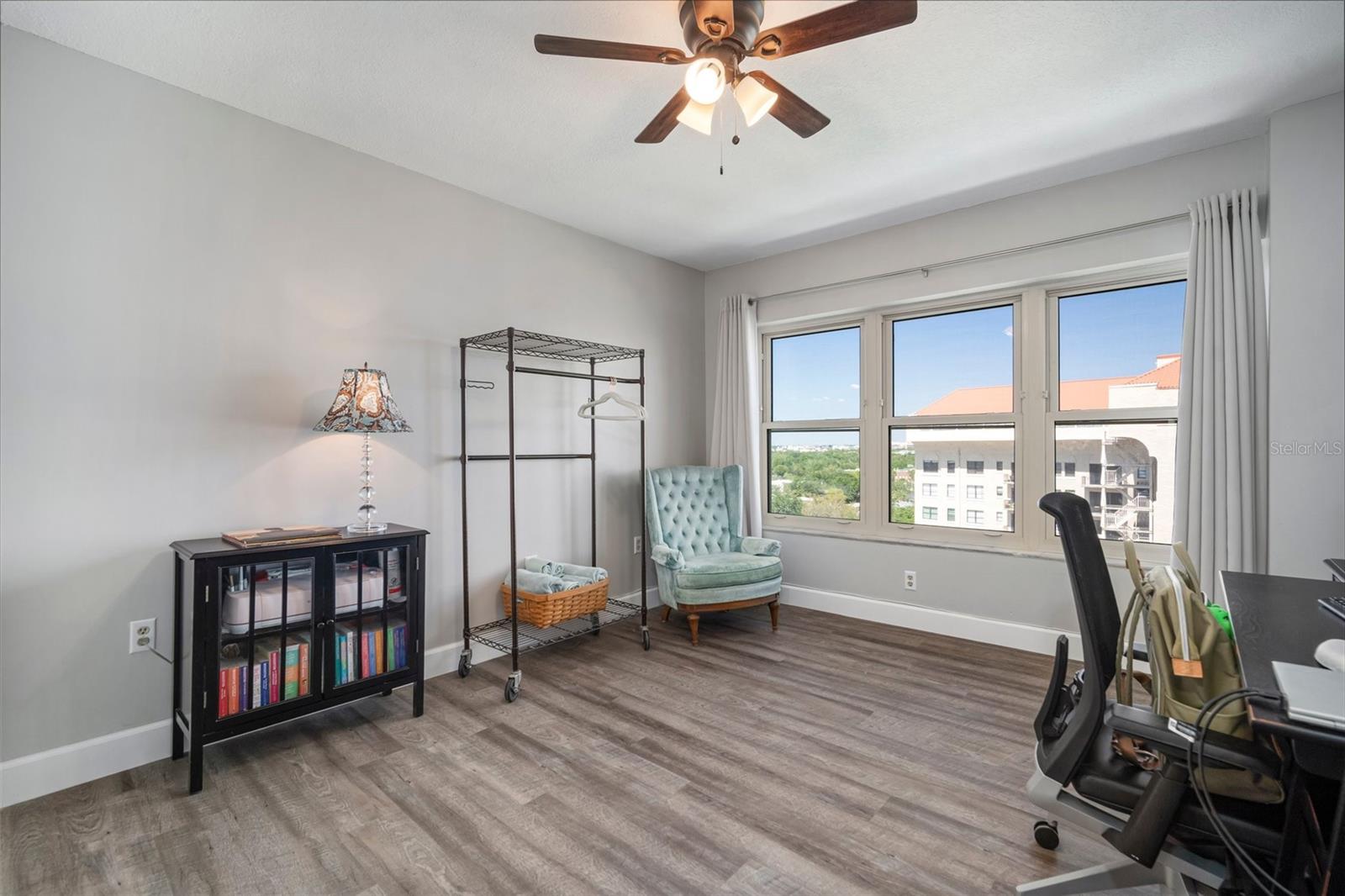 Image 28 of 67 For 2401 Bayshore Boulevard 1204