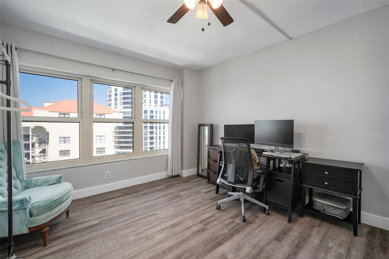 Image 29 of 67 For 2401 Bayshore Boulevard 1204