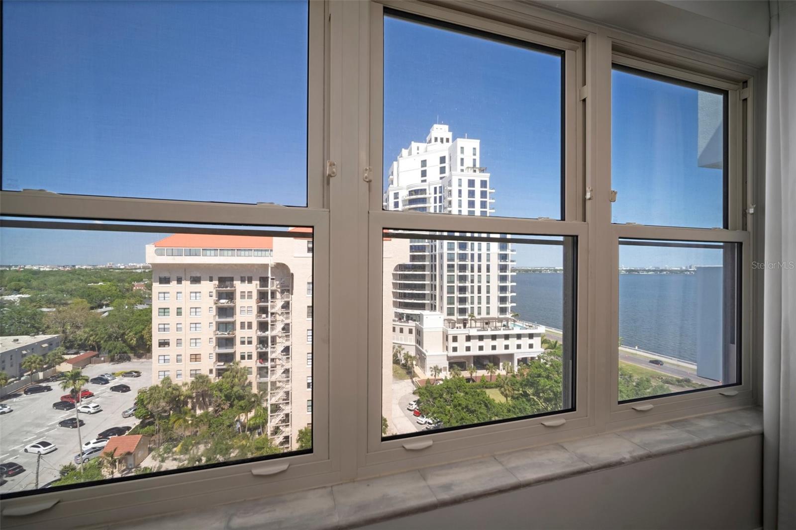 Image 31 of 67 For 2401 Bayshore Boulevard 1204