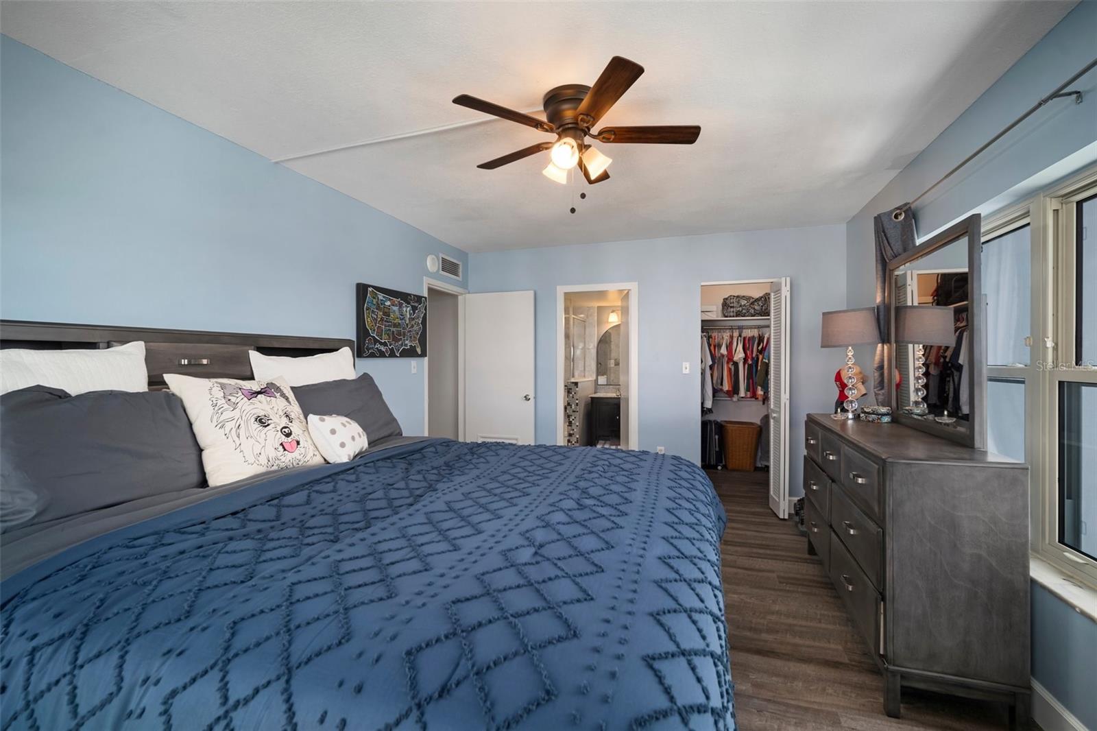 Image 35 of 67 For 2401 Bayshore Boulevard 1204