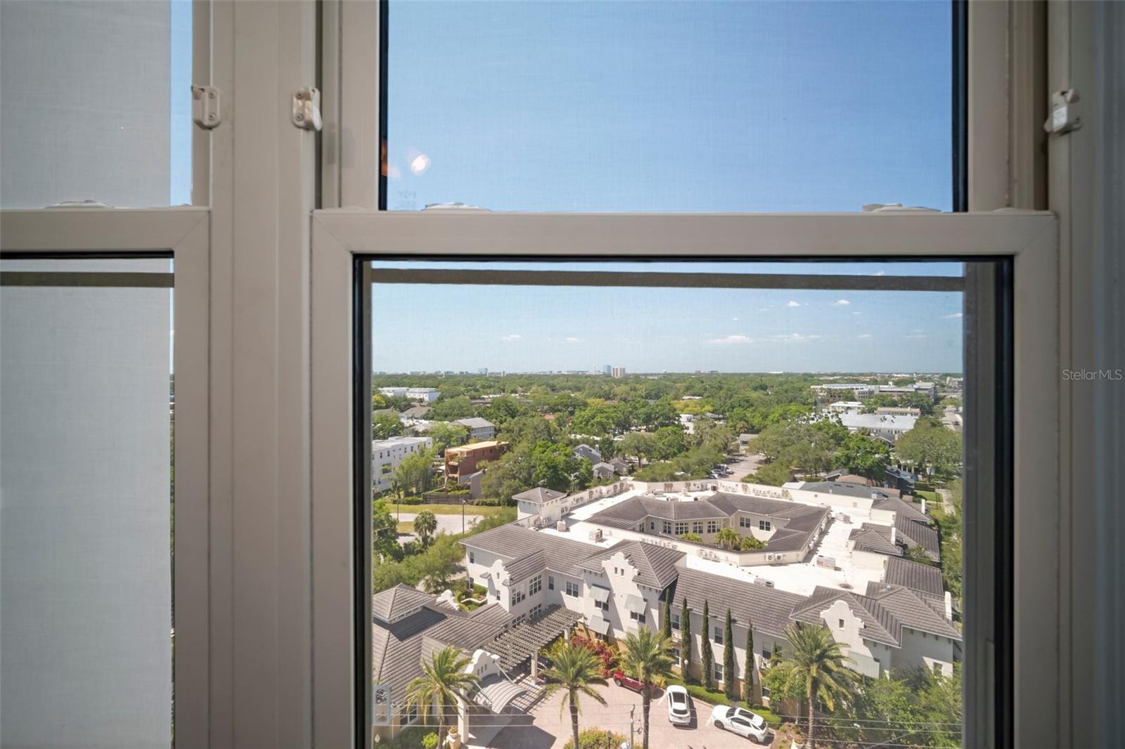 Image 38 of 67 For 2401 Bayshore Boulevard 1204