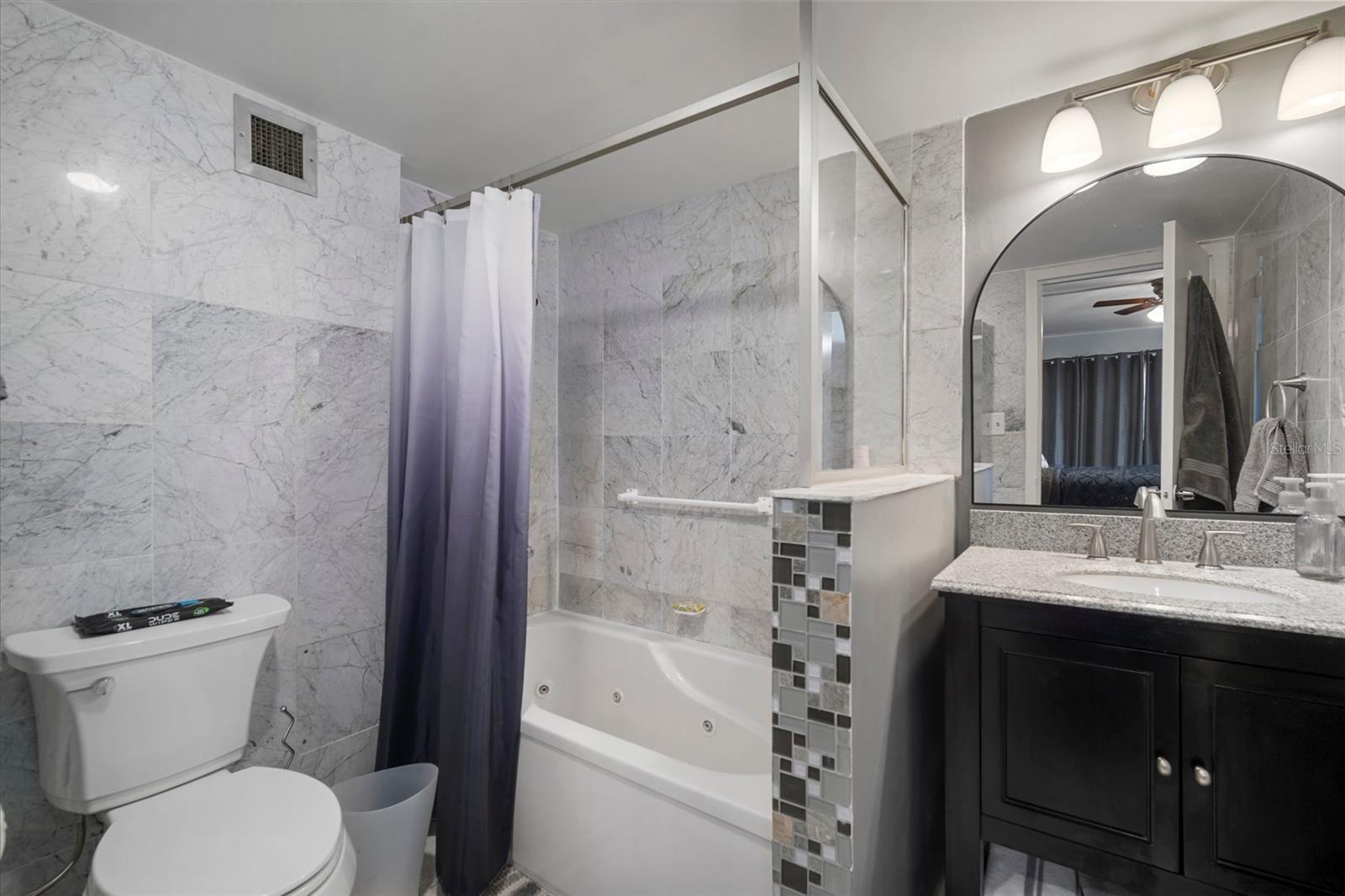 Image 41 of 67 For 2401 Bayshore Boulevard 1204