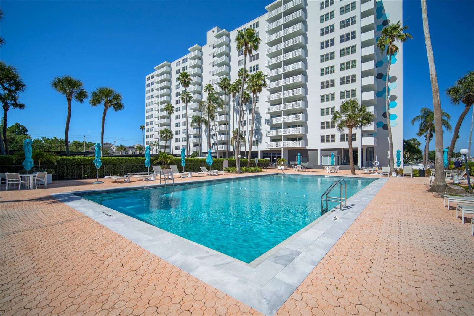 Image 44 of 67 For 2401 Bayshore Boulevard 1204