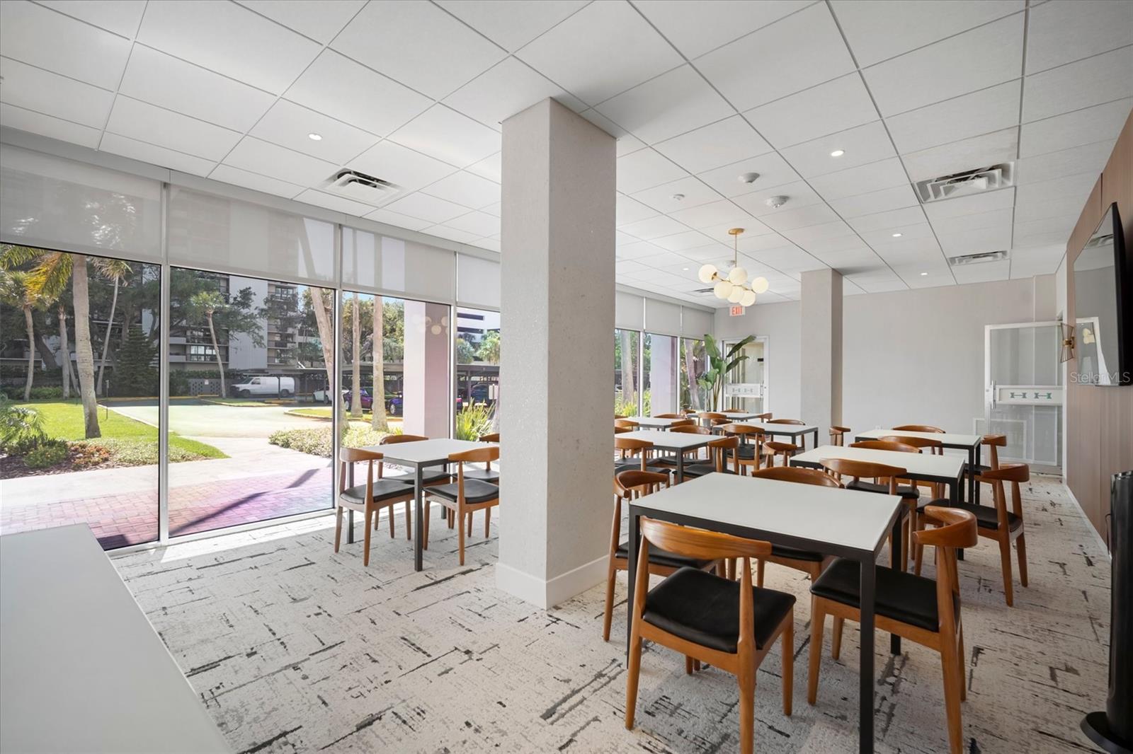 Image 49 of 67 For 2401 Bayshore Boulevard 1204