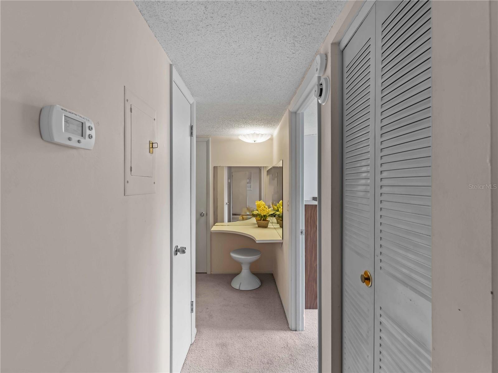Image 14 of 30 For 72 Boundary Boulevard 226
