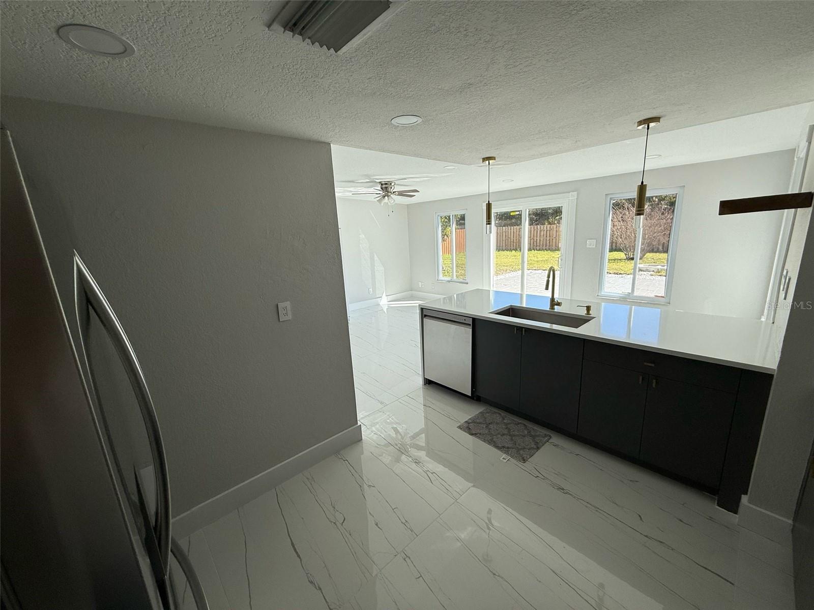 Image 4 of 22 For 20275 Gentry Avenue