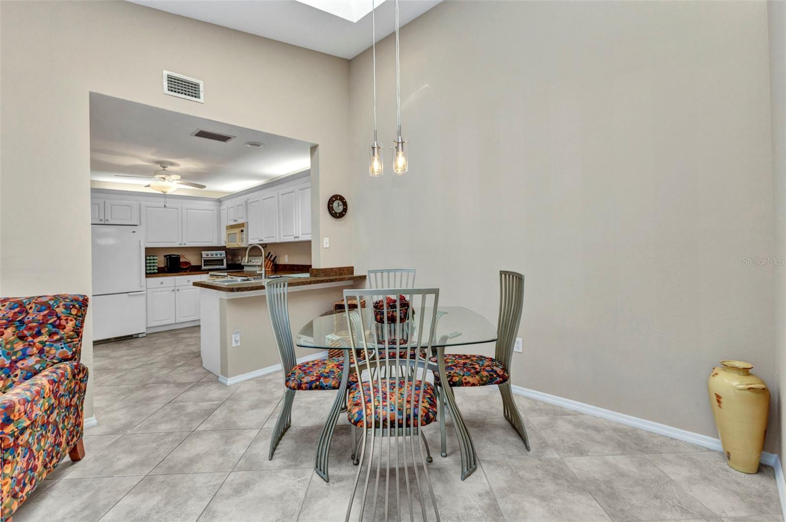 Image 13 of 54 For 3300 Loveland Boulevard 2801