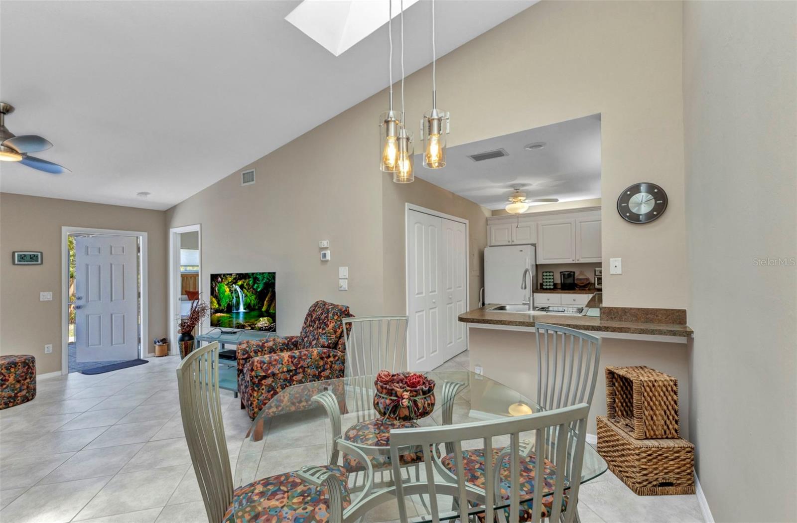 Image 14 of 54 For 3300 Loveland Boulevard 2801