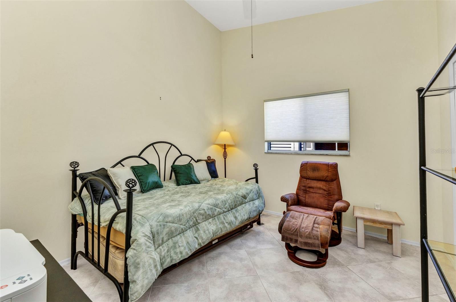 Image 25 of 54 For 3300 Loveland Boulevard 2801