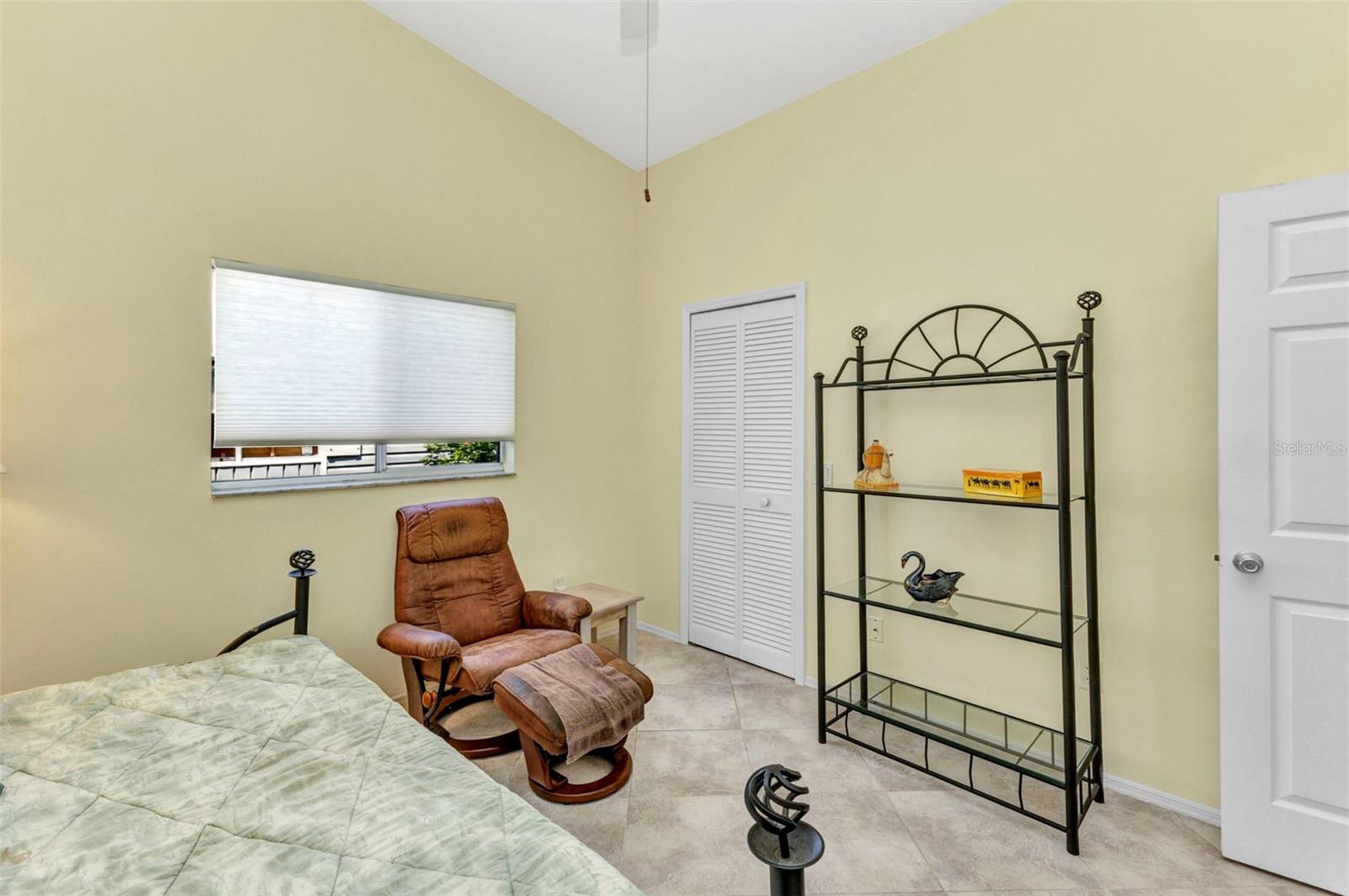 Image 26 of 54 For 3300 Loveland Boulevard 2801