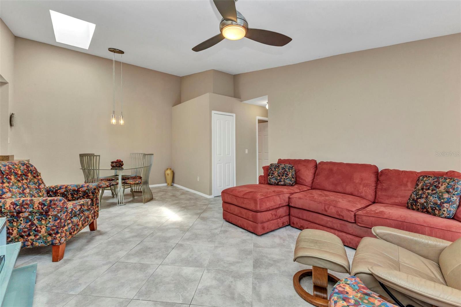 Image 6 of 54 For 3300 Loveland Boulevard 2801