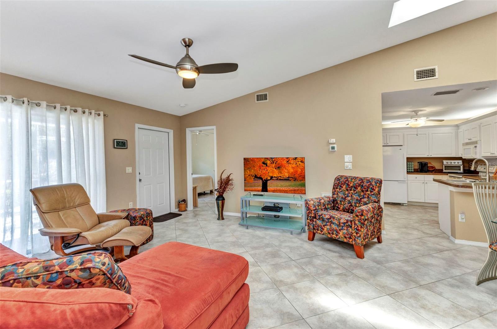 Image 7 of 54 For 3300 Loveland Boulevard 2801