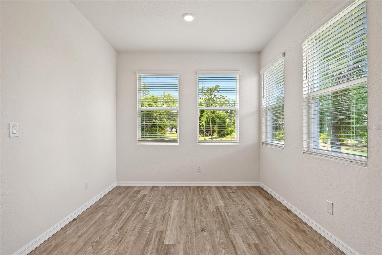 Image 12 of 46 For 27263 Deep Creek Boulevard